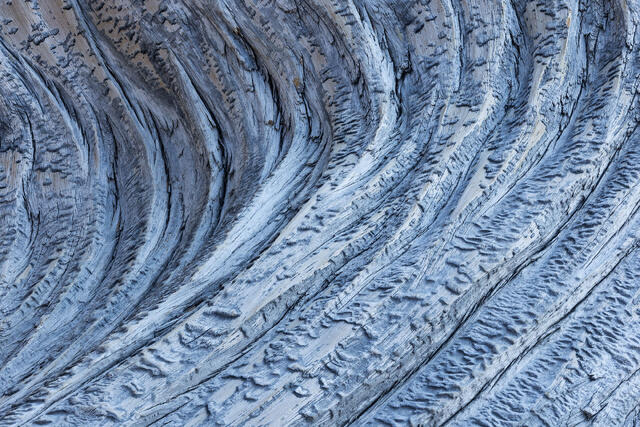 Cresting Wave