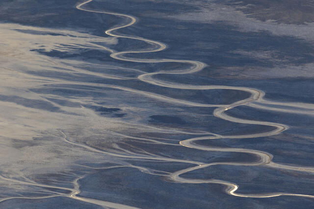 Meandering Ripples