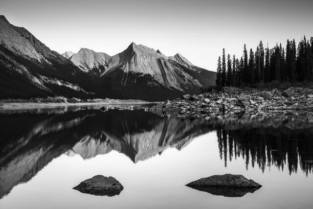 Full Calm at Medicine Lake