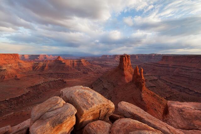 Into the Canyonlands 